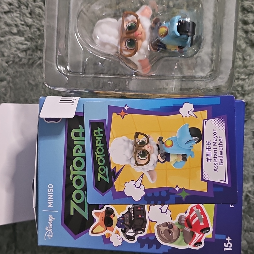 MINISO Disney Zootopia Dudu Fun Car Series Blind Box Figure Bellwether